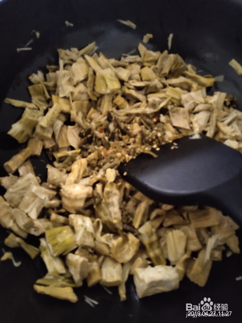 简单的清炒笋干 笋干自然的咸鲜与脆韧
