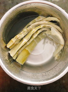慢炖一锅鲜 笋干土豆炖肉（摘自髅小彬的菜谱）